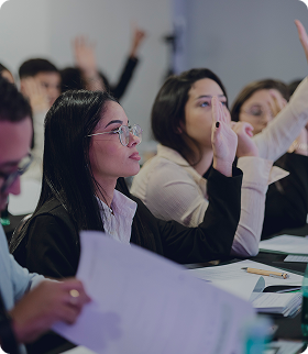 Participantes interagindo